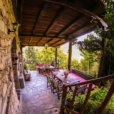 Mylos بيت ضيافة